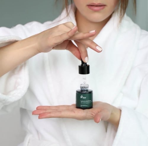 سيروم حمض الهيالورونيك أسيد