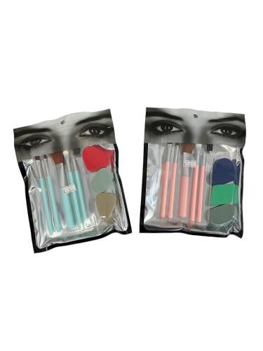 فرش مكياج مع اسفنج