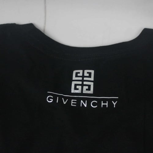 تيشيرت جفينشي- GIVENCHY