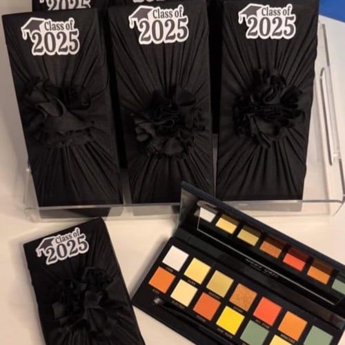 توزيعات تخرج ل ١٢ حبه