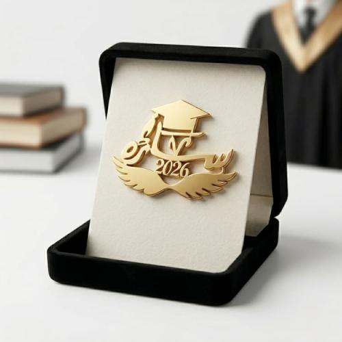 بروش وسام التخرج الملكي "الاسم حسب الطلب"