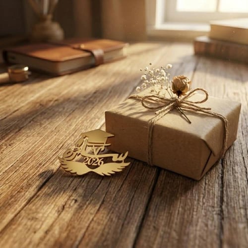 بروش وسام التخرج الملكي "الاسم حسب الطلب"