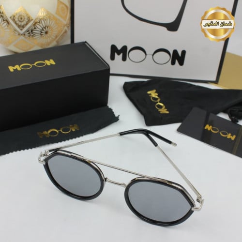 نظارة MooN