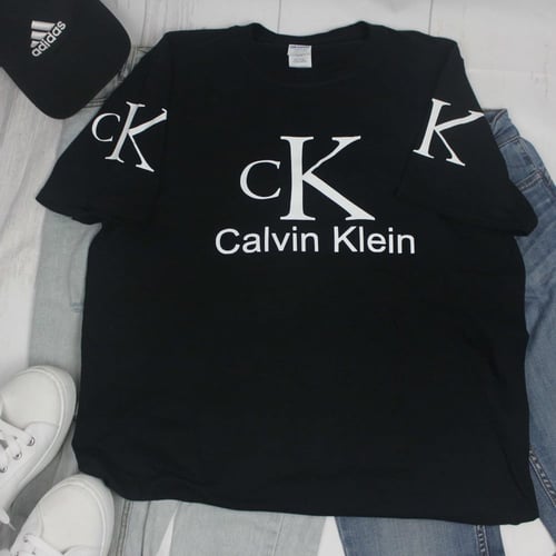 تيشيرت كالفن كلاين - CALVIN KLEIN