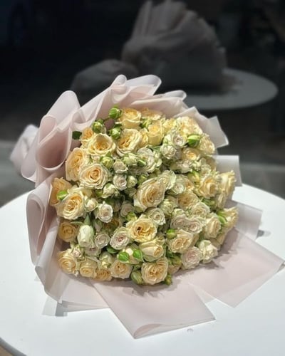 باقة ورد كبيره