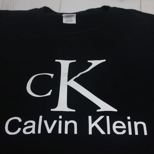 تيشيرت كالفن كلاين - CALVIN KLEIN