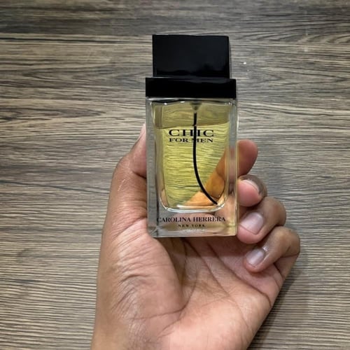 عطر كارولينا هيريرا شيك