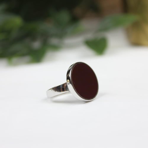 خاتم رجالي بالنقش حسب الطلب (بني)