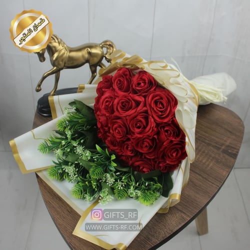 باقة ورد نصف كورة