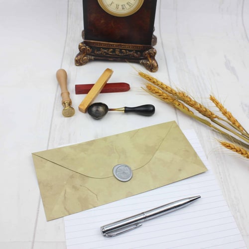 ظرف حجري اهداء مع ختم