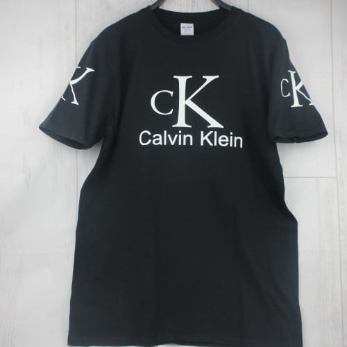 تيشيرت كالفن كلاين - CALVIN KLEIN