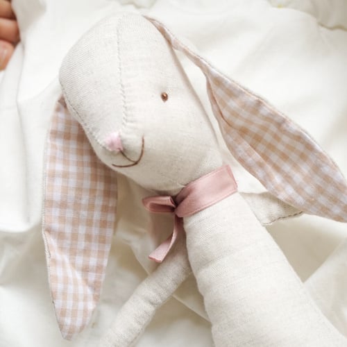 Stuffed rabbit | peanut