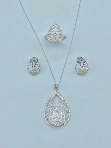 نص طقم عيار 18