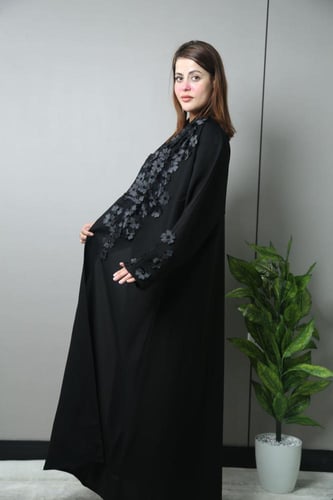 عباية كتان نص كلوش بتطريز ورد