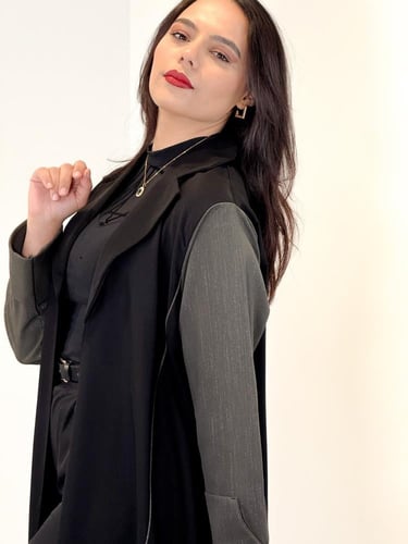 عباية كم زيتي قماش انترنت + طرحه