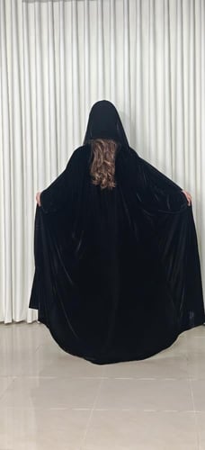عباية مخمل تطريز امام وكم بيكواء فخم