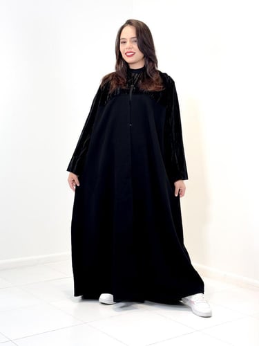 عبايه مخمل مكسر مع قماش سراميك اسود * اسود + طرحه