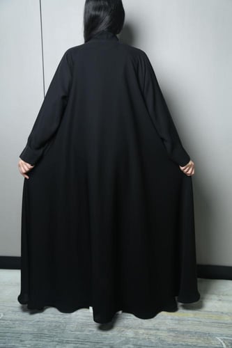 عبايات سوداء دبل كلوش انترنت أنيقة