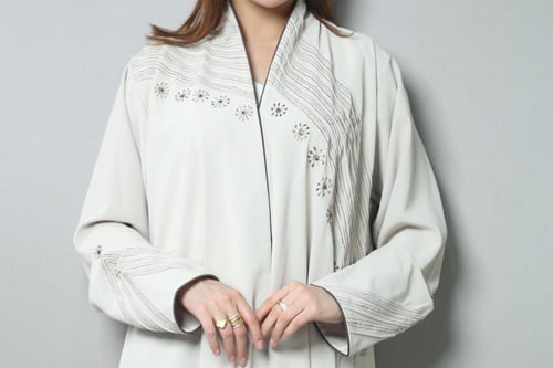 عباية مطرزة قماش إيطالي