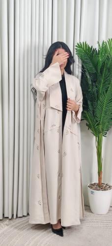 عباية بيج قماش فاخر تطريز يدوي