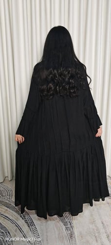 عباية مبطن قماش لنن مع كسرات كلوش