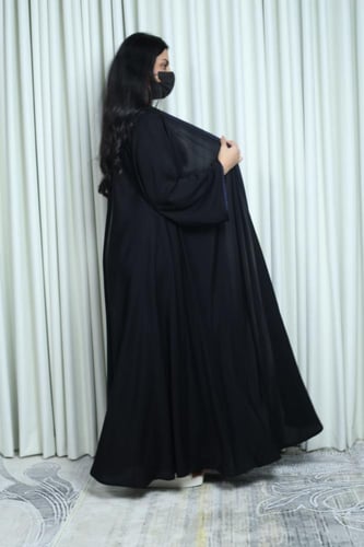 عباية دبل كلوش حرير تطريز كحلي ناعم