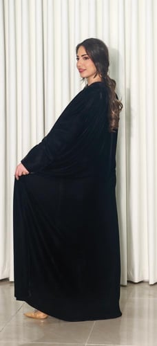 عباية مخمل اسود قصة بليزر شتوية فخمة