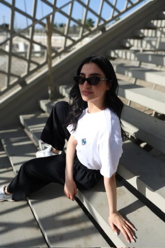 بنطلون واسع باللون الاسود