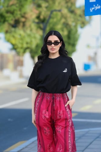 بنطلون واسع لون زهري غامق