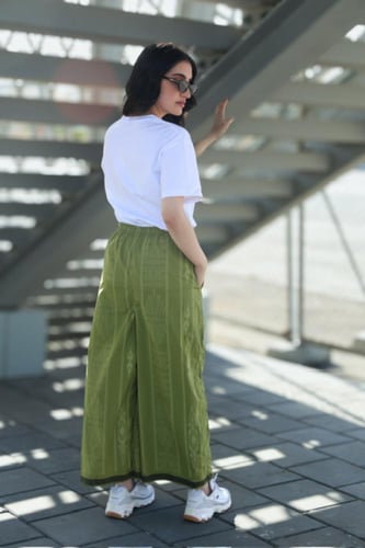 إزرهـ بنقشه لون اخضر فاتح