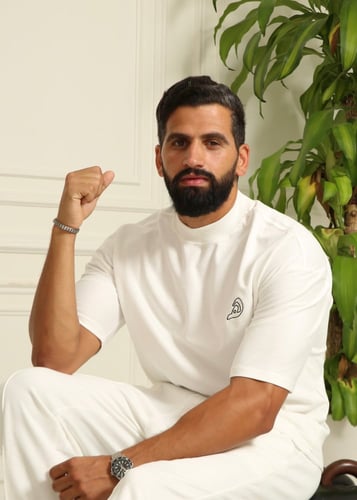 تي شيرت مطرز حرف الهاء