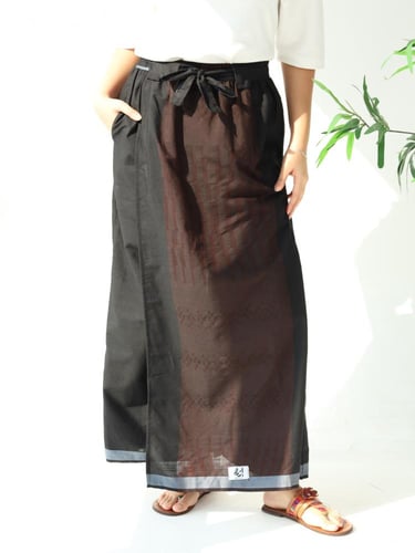 ازره بنقشة اللون الاسود للجنسين