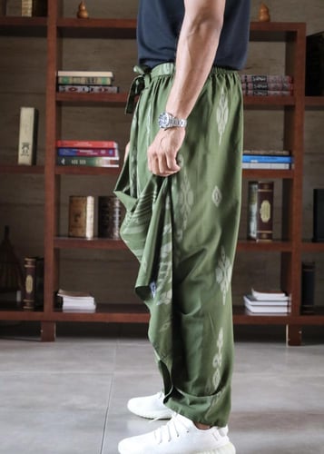 إزرهـ بنقشة اللون الاخضر الفاتح