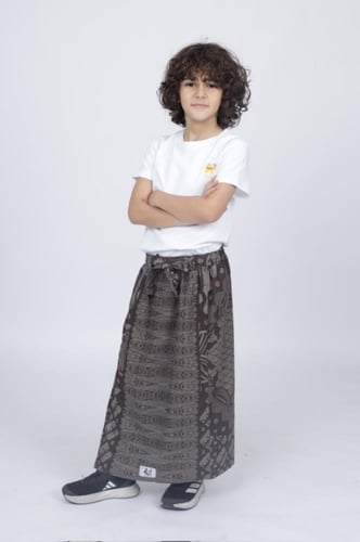 ازرهـ بنقشه باللون البني