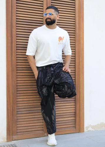 إزرهـ بنقشة اللون اسود للجنسين