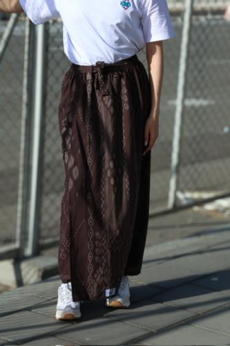 إزرهـ بنقشه لون بني