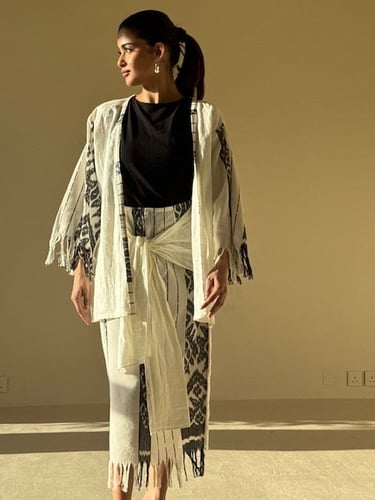 طقم تنورة وبلوزة لينن وسدو