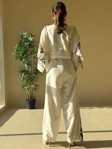 طقم بوشاح بنقش السدو