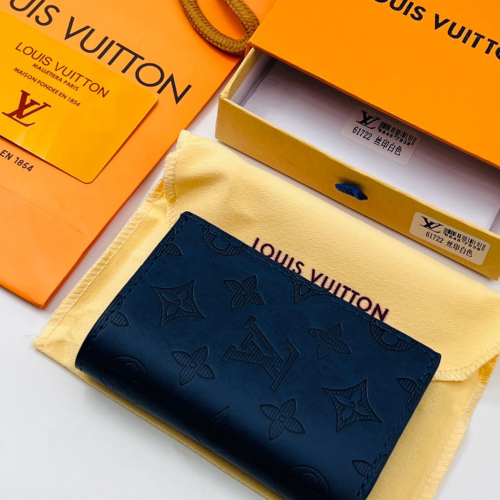 محفظة لويس فيتون