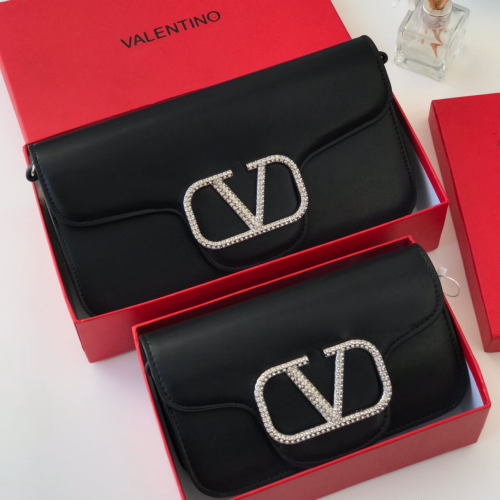 شنطة فالنتينو المقاس الكبير