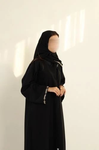 عباية سوداء نص كلوش كتان هندي بكم واسع وكلفة