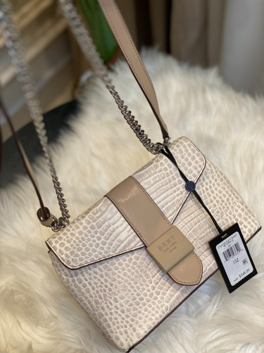 DKNY 35