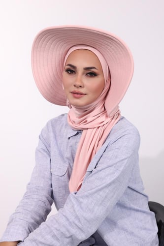 حجاب الشاطي مع قبعة