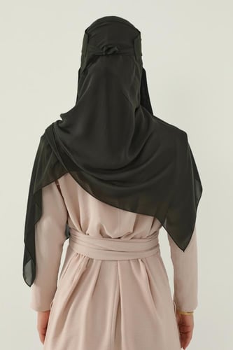 طقم طرحة ونقاب زيتي