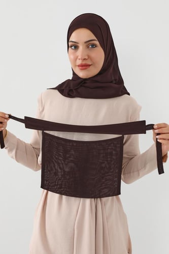 نقاب مع طرحة بني