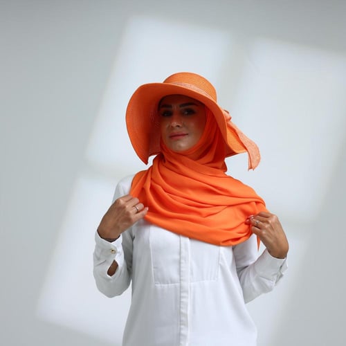 طقم قبعة كاملة مع طرحة صيفية