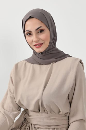 حجاب شيفون بمغناطيس وقبعة بالوسط