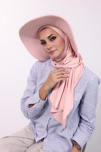 حجاب الشاطي مع قبعة