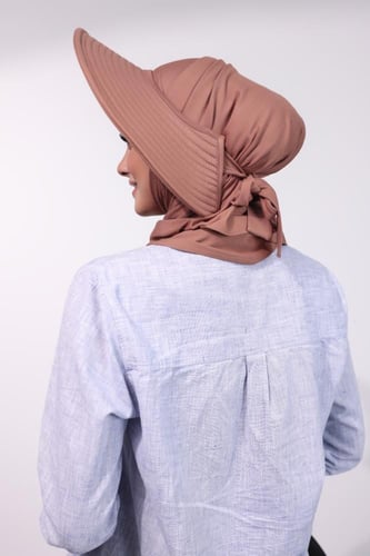 حجاب الشاطي مع قبعة