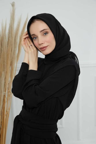 شيفون مثلث مع قبعة مشبوكة